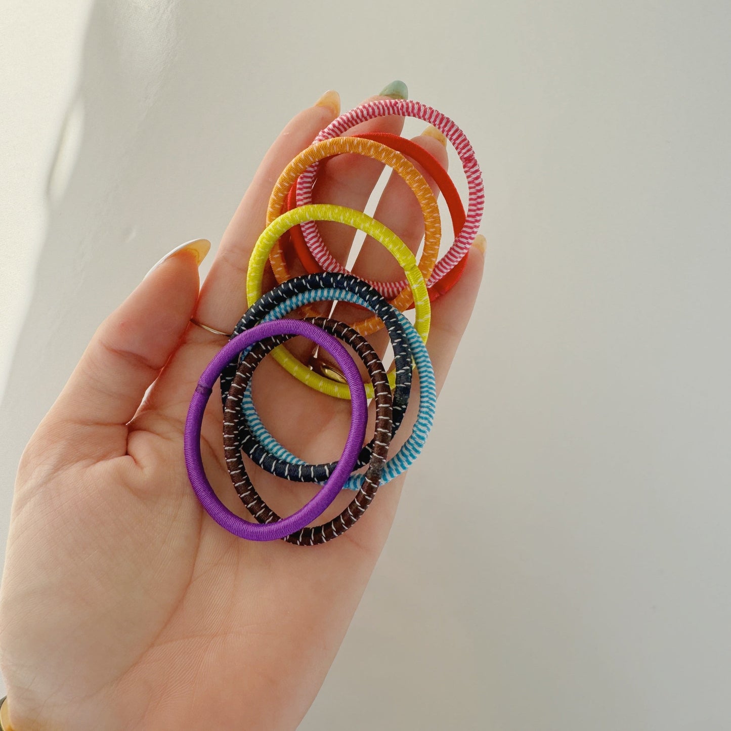 Stijlvolle Haarelastiek Armband - 1+1 Gratis!