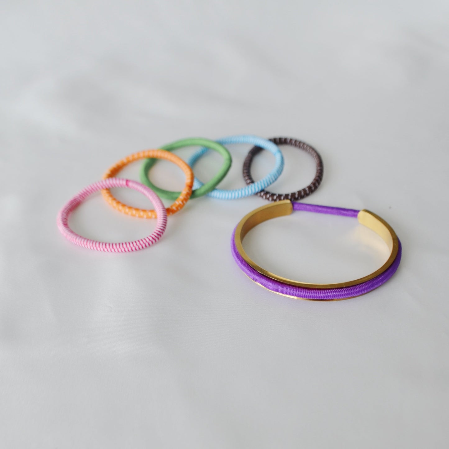 Stijlvolle Haarelastiek Armband - 1+1 Gratis!