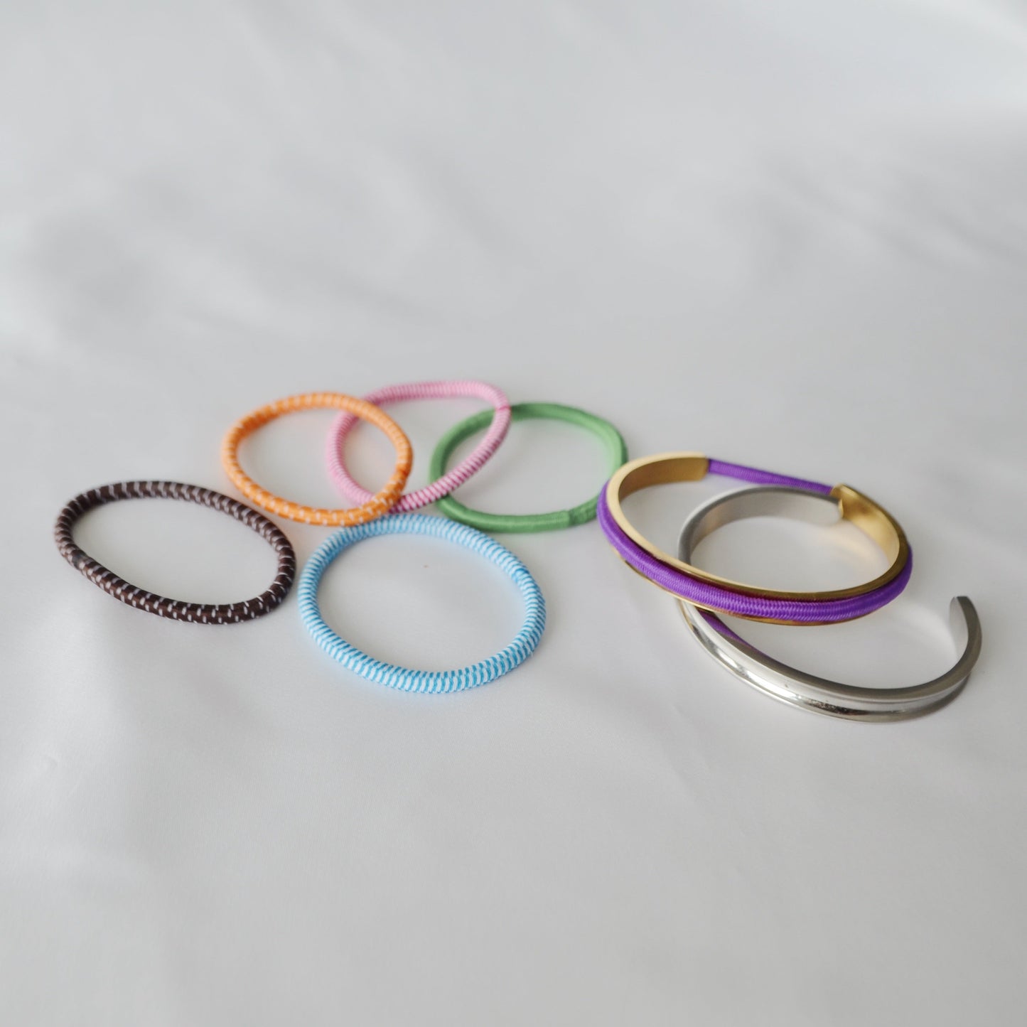 Stijlvolle Haarelastiek Armband - 1+1 Gratis!